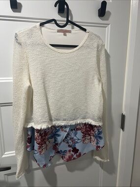 Cartonnier Ivory Knit Pullover with Floral Blue Hem